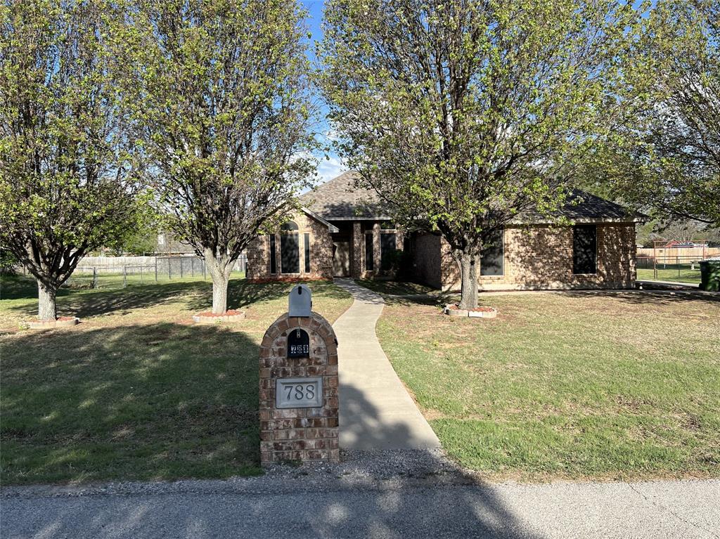 788 Robin Court — photo