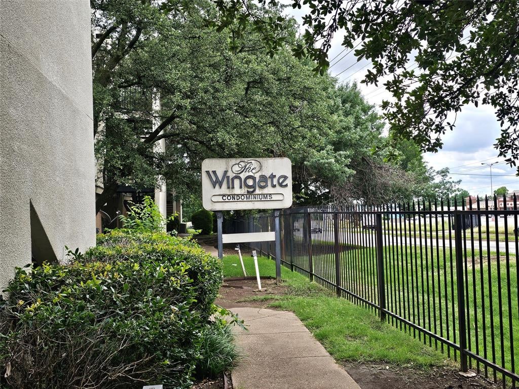 9605 Walnut Street 12105 — photo