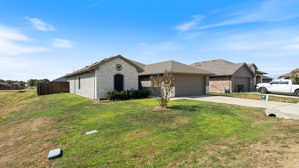 121 Willowbend Loop, Mabank, TX 75147 — photo 3