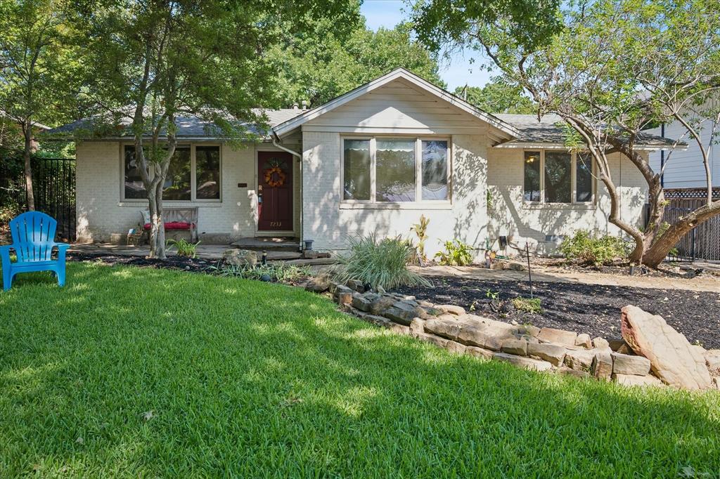 7233 Meadow Lake Avenue — photo