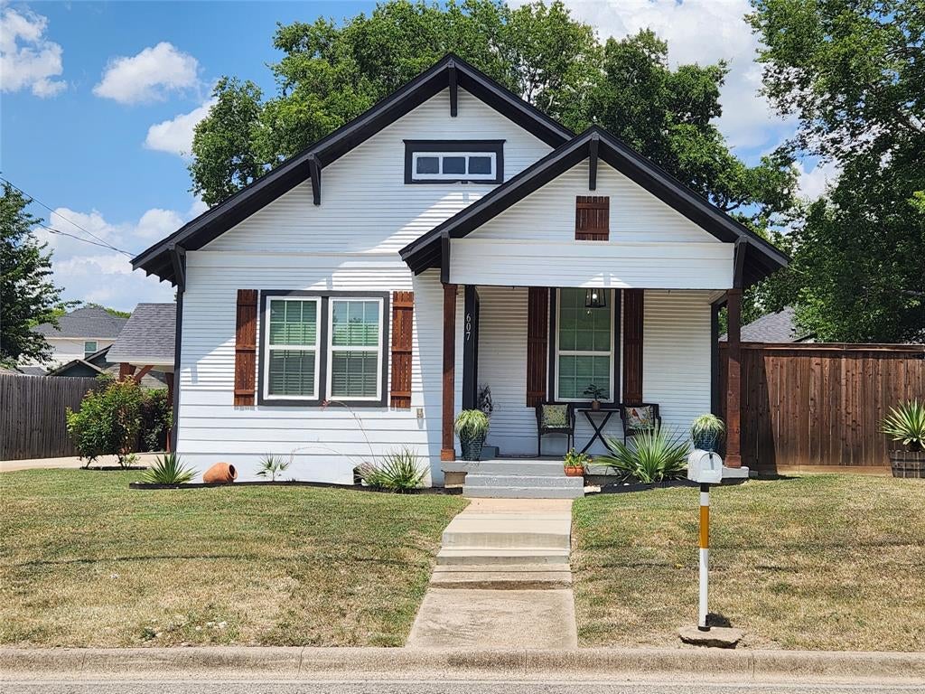 607 Dr Martin Luther King Jr Boulevard — photo
