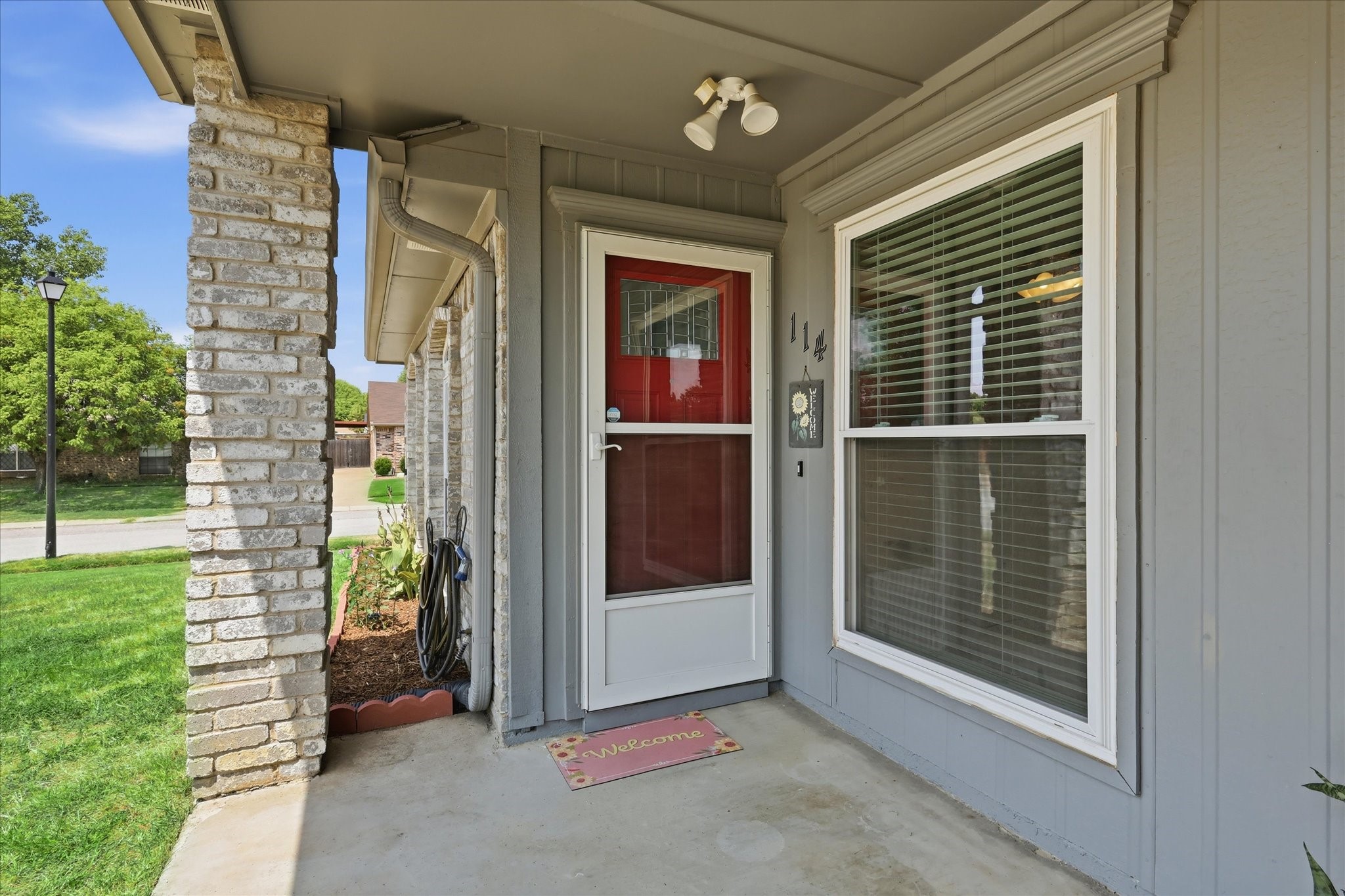 114 Glade Shadow Drive, Euless, TX 76039 — photo 2