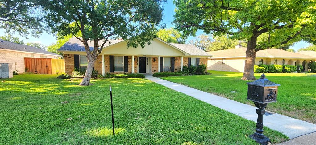1607 Centenary Drive — photo
