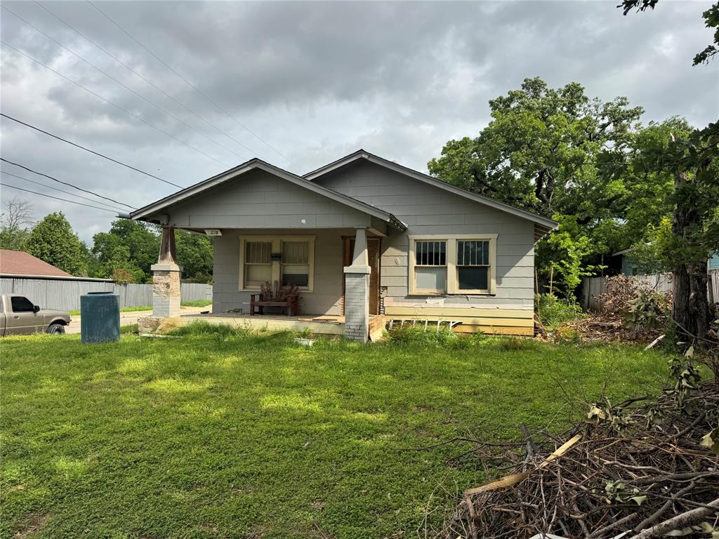 3301 Baylor Street — photo