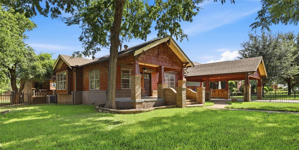 815 Brazos Street — photo