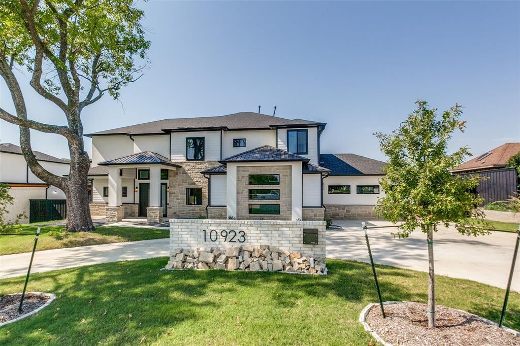 10923 Marsh Lane — photo