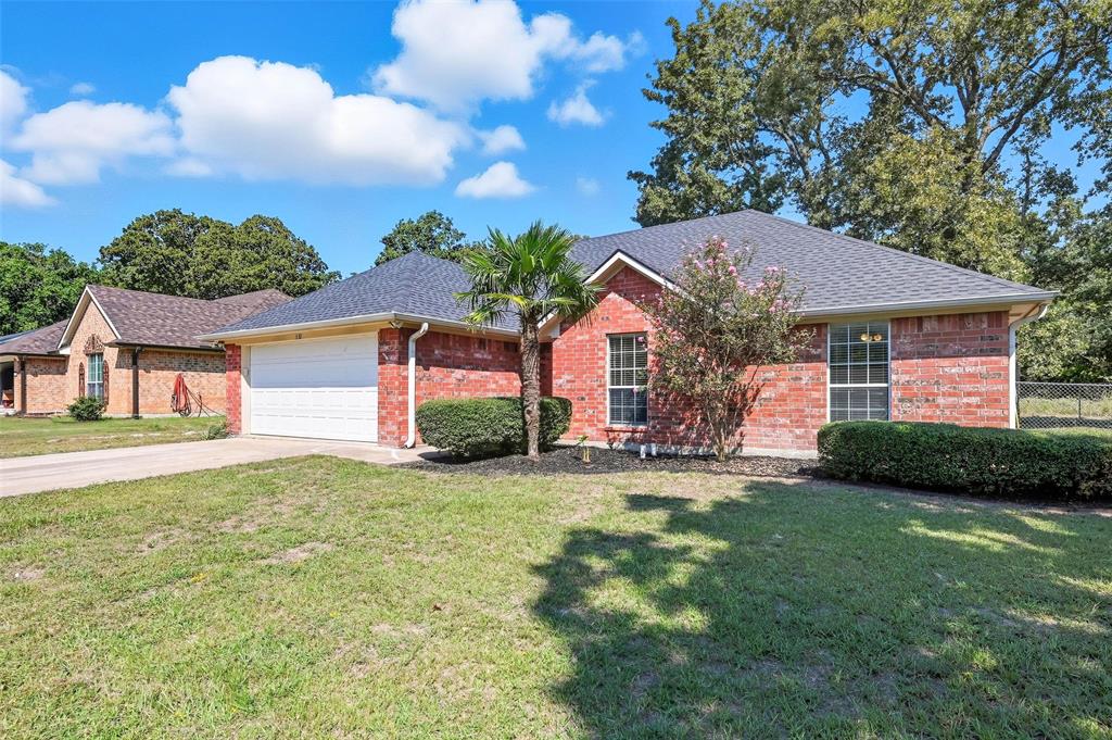 332 Comanche Trail — photo