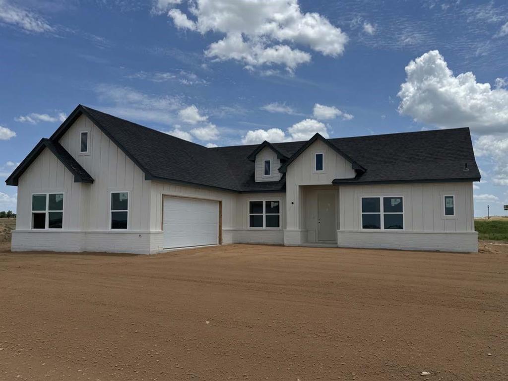 145 Legends Way — photo