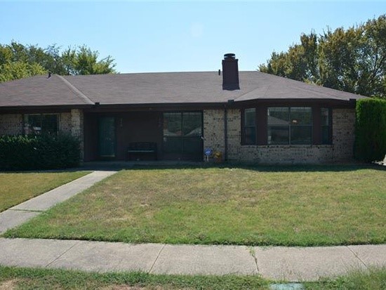 216 E Denton Drive — photo