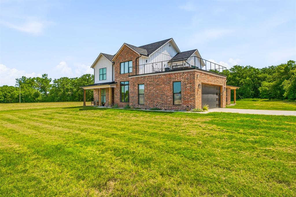 3685 Farm Road 205 — photo