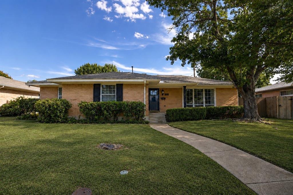1560 Mapleton Drive — photo