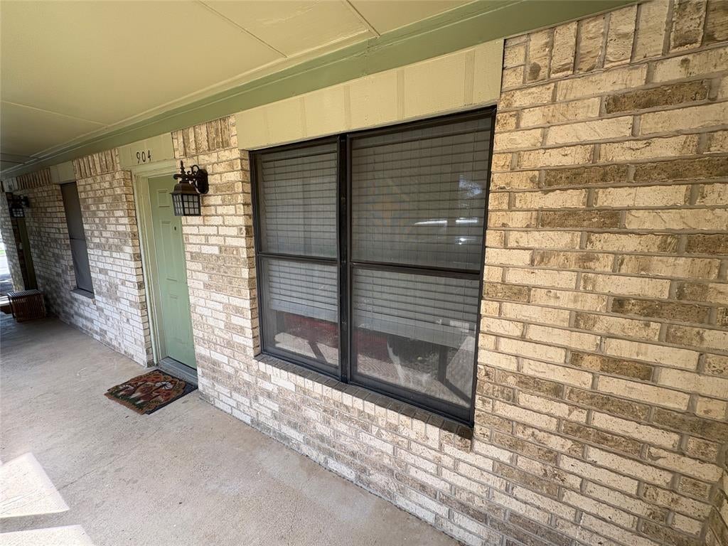 904 N Austin Street — photo