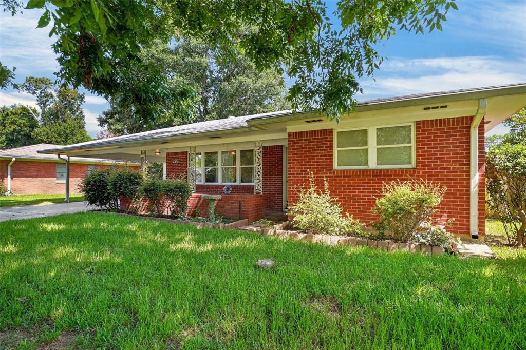326 Meadowbrook Lane — photo