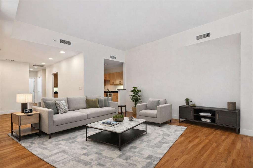 5055 Addison Circle 409 — photo
