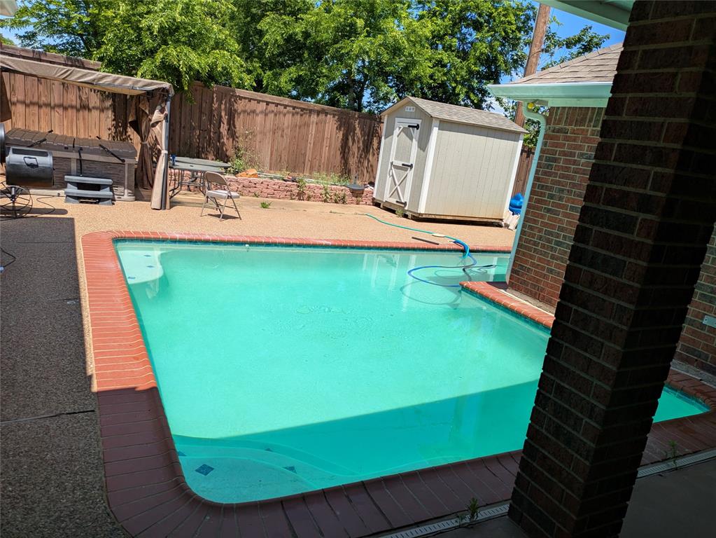 7916 Marsh Court — photo