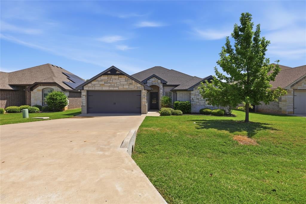 451 Silverton Drive — photo