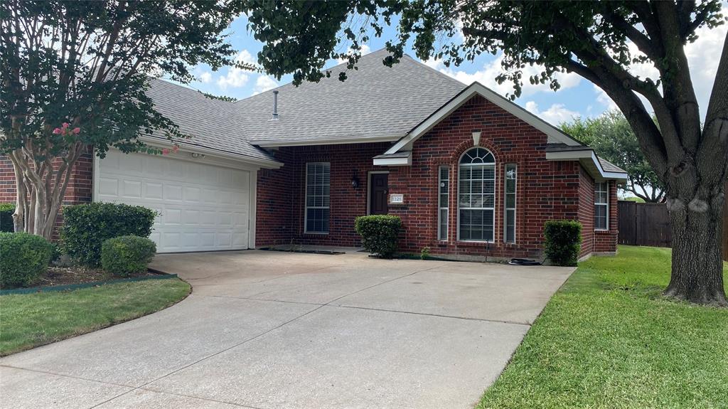 1326 Kingsley Court — photo