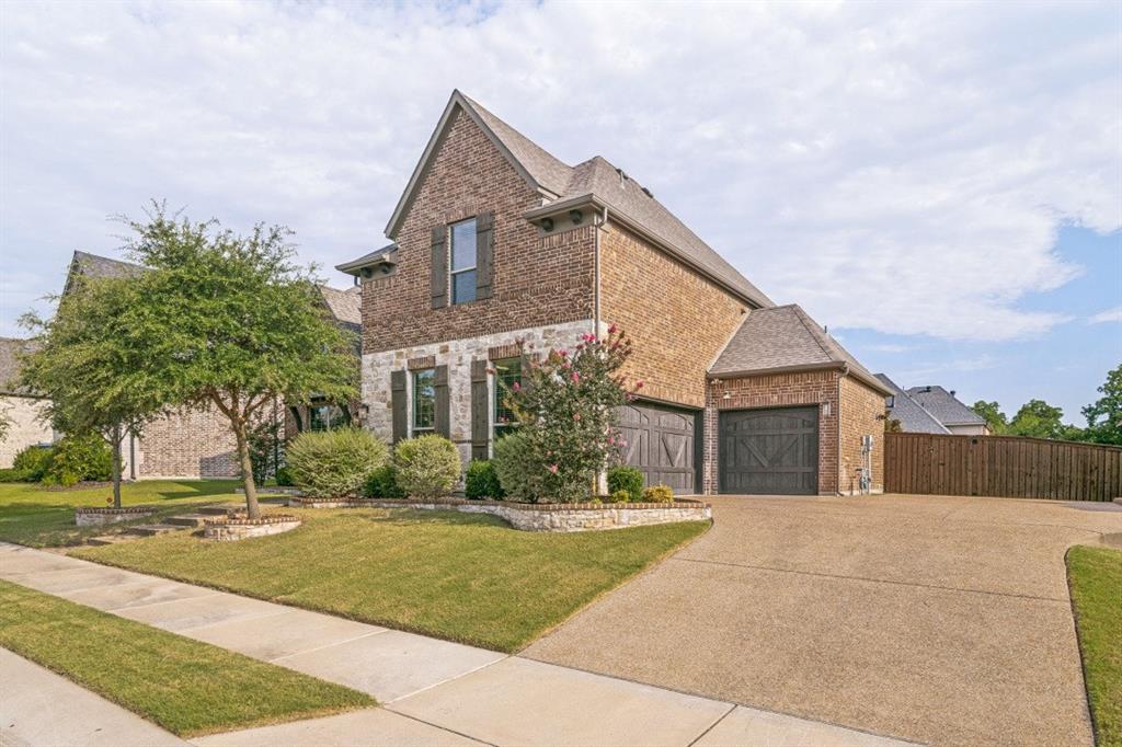 1001 Foxhall Drive — photo