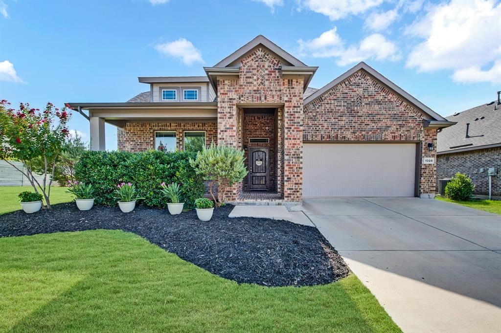 1328 Canary Lane — photo