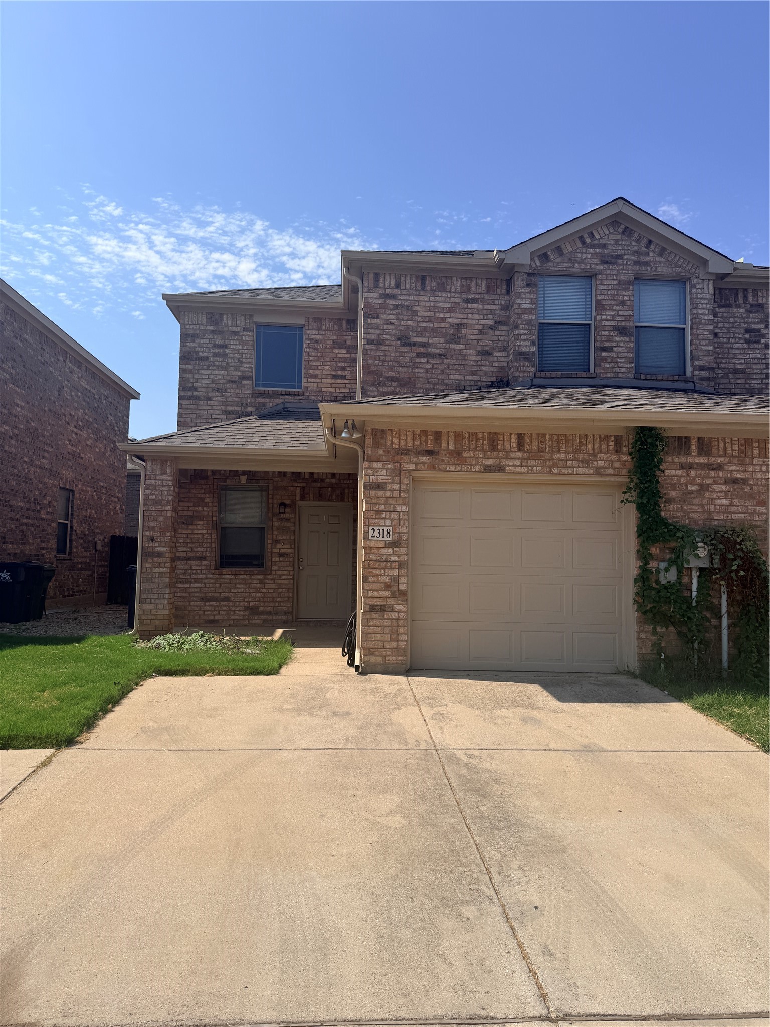 2318 Aldergate Drive — photo
