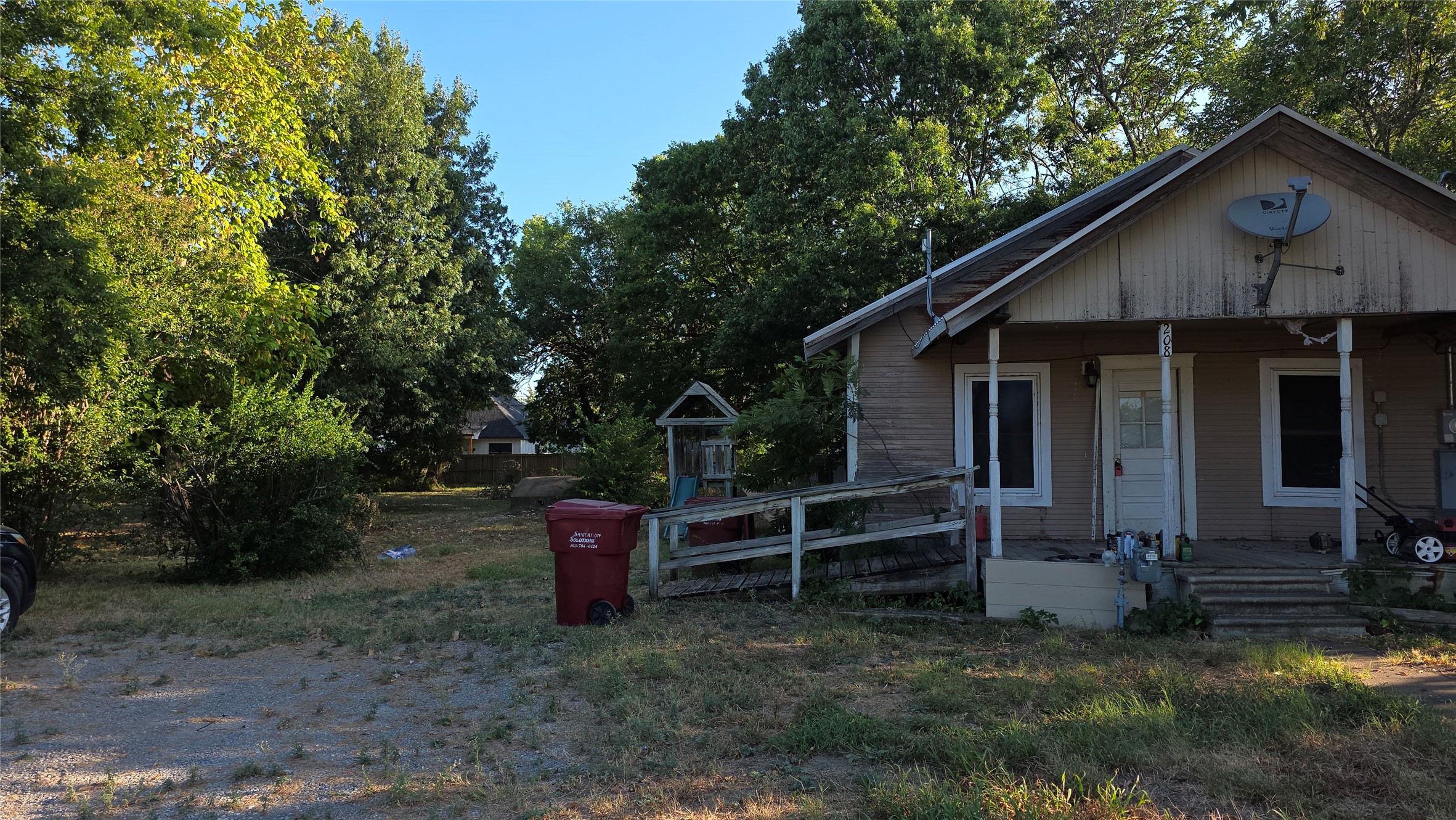 208 E Austin, Leonard, TX 75452 — photo 2