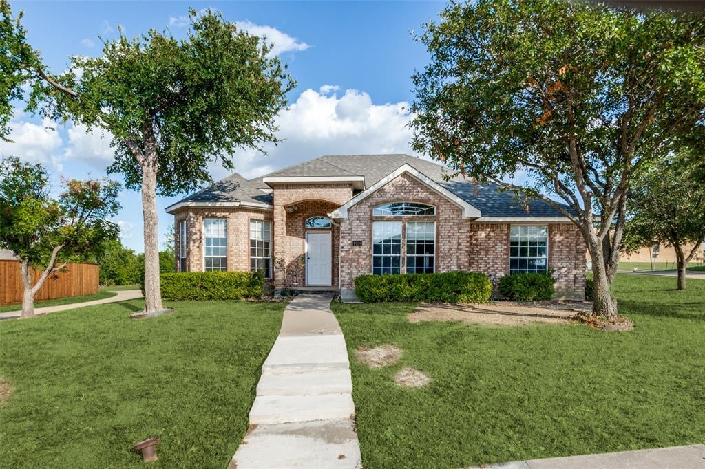 4500 Saddlebrook Drive — photo