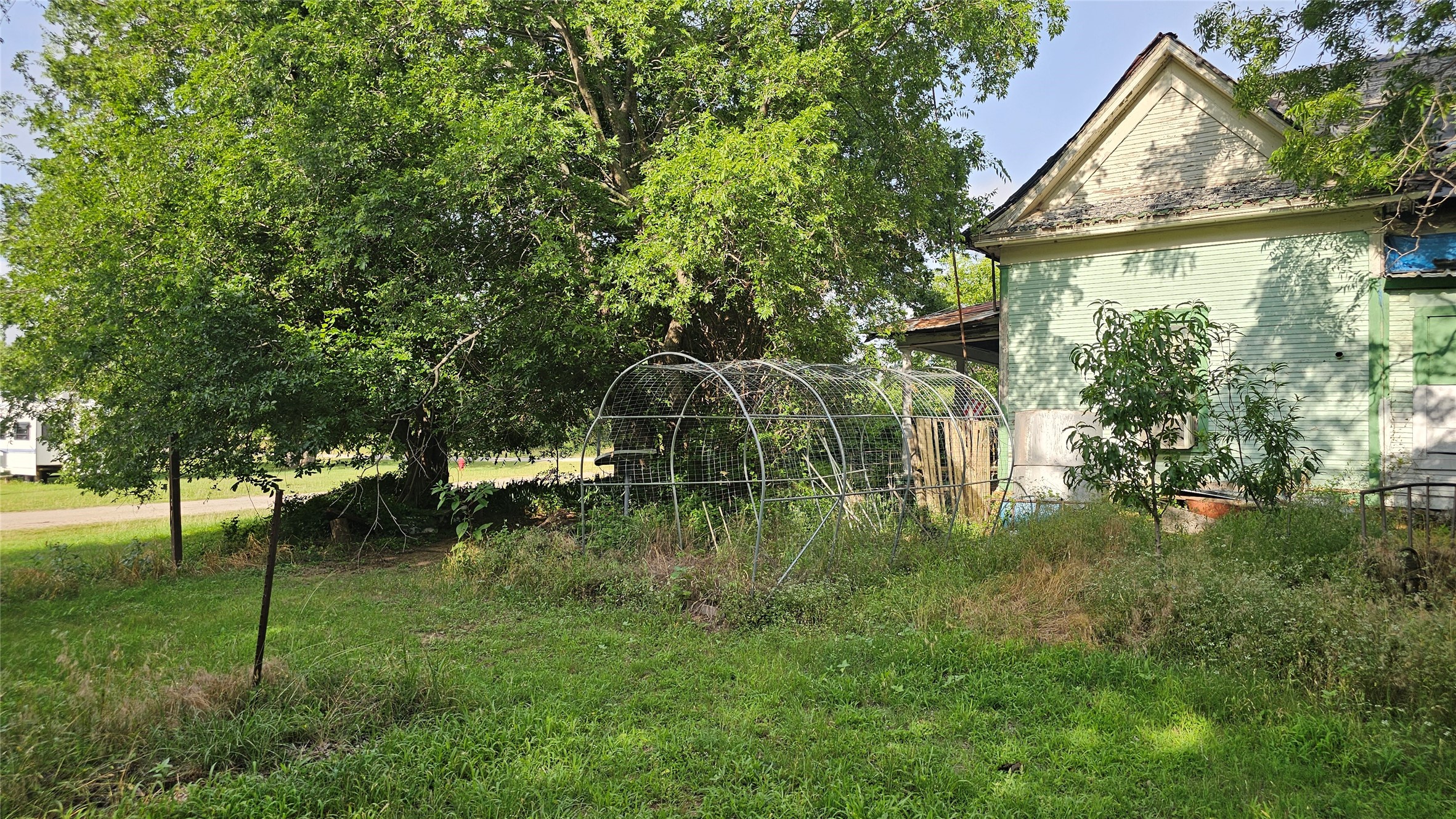 201 E Pecan Street, Mingus, TX 76463 — photo 2