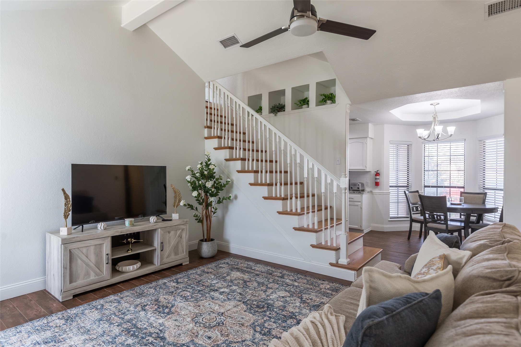 8073 Bonnie Circle — photo