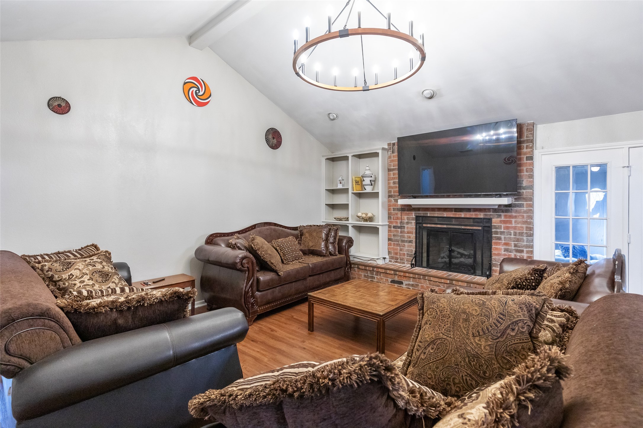 857 Chaucer Drive — photo