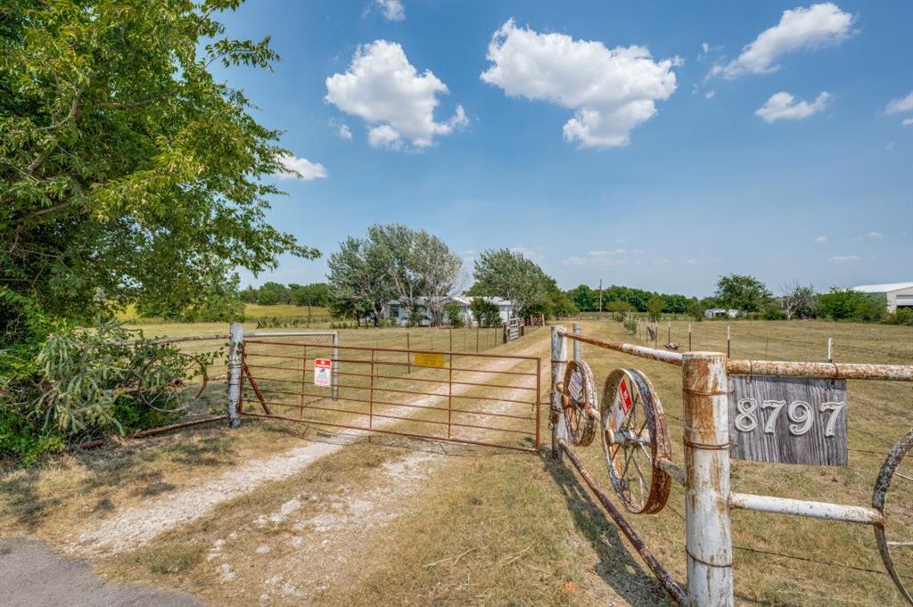 8797 FM 2450 — photo
