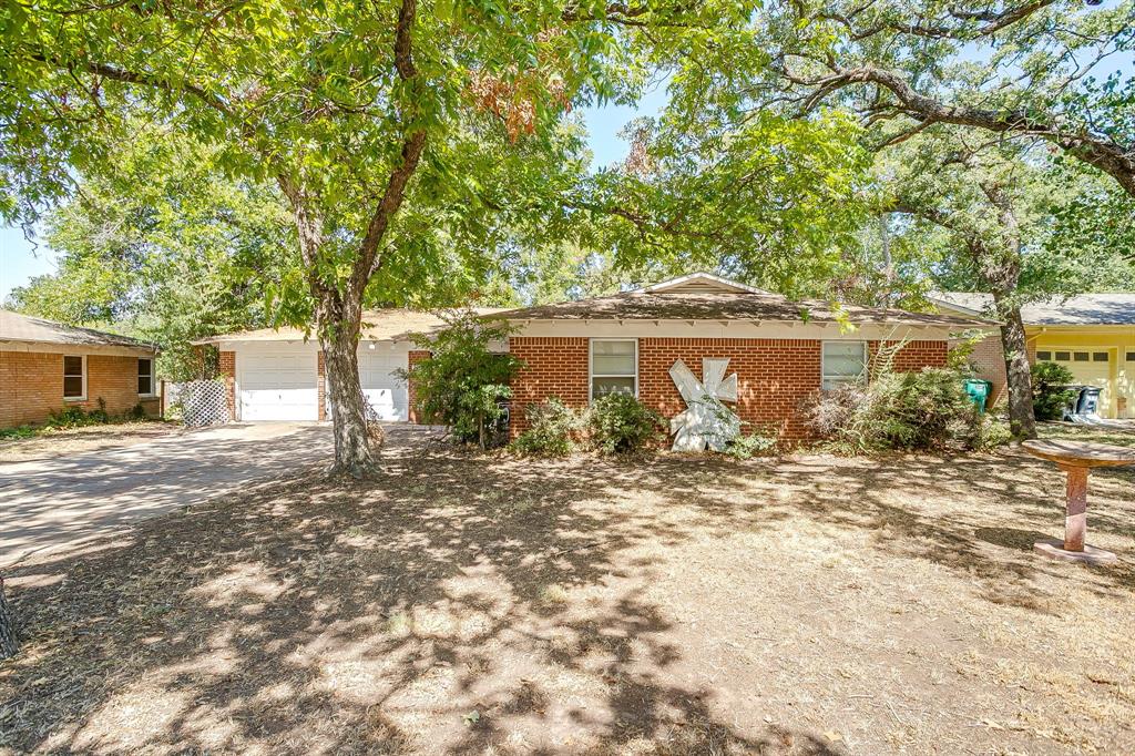 7205 Robinhood Lane — photo