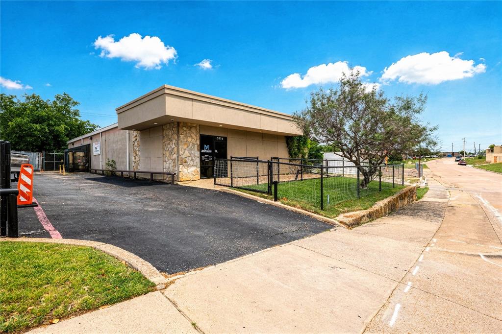 5316 Woodway Drive — photo