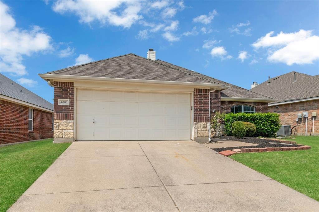 4601 Indian Rock Drive — photo