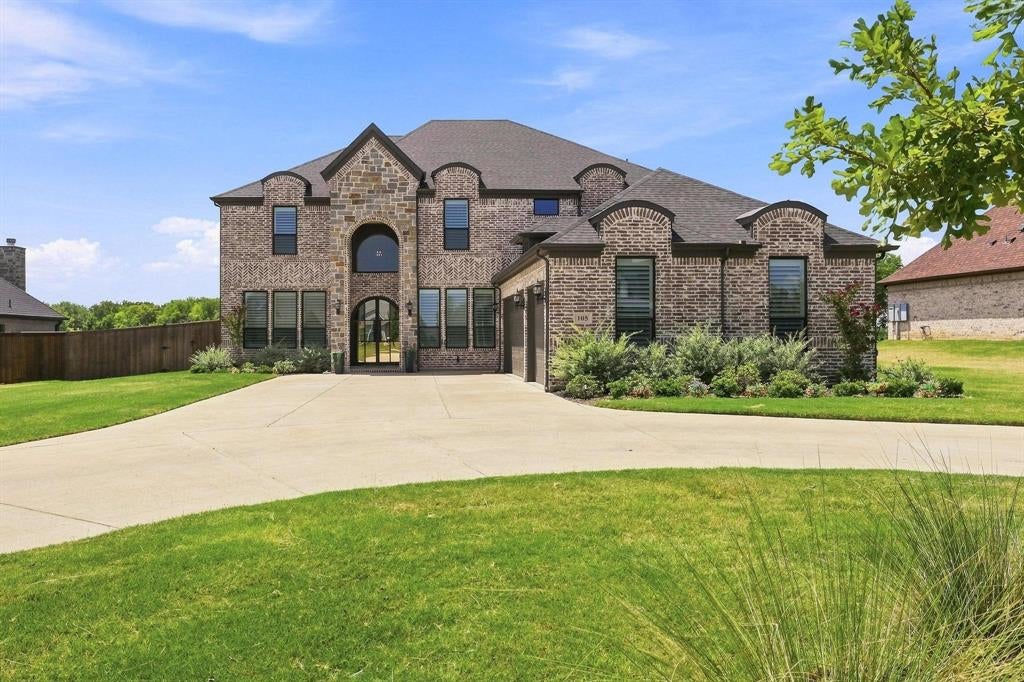 105 Shawnee Trail — photo