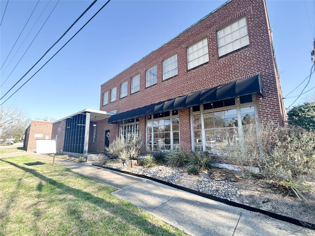 1300 W Main Street 102 — photo