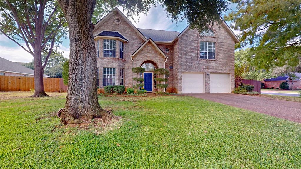 817 Crystal Lane — photo