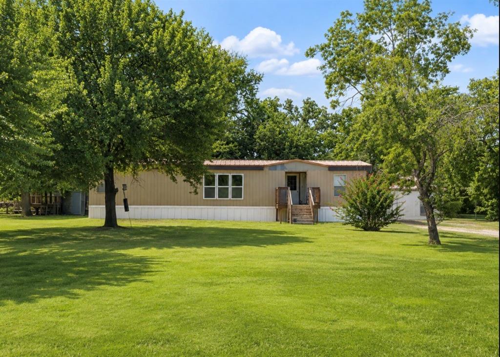 163 Private Road 1307 — photo