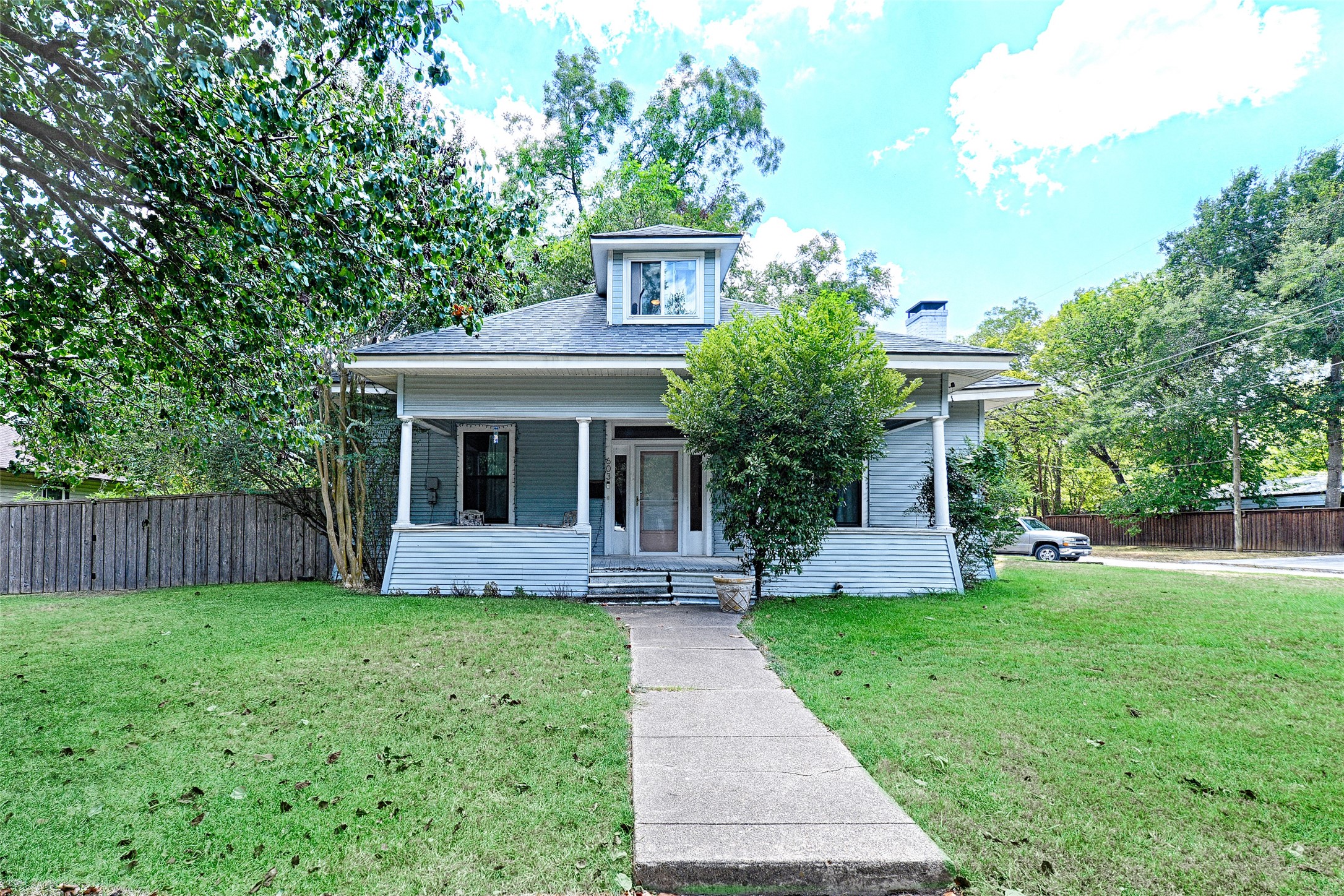 603 Johnson Street — photo