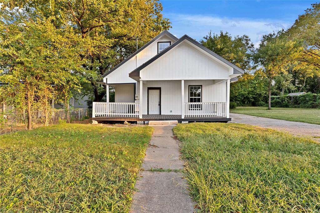 323 W Cherry Street — photo