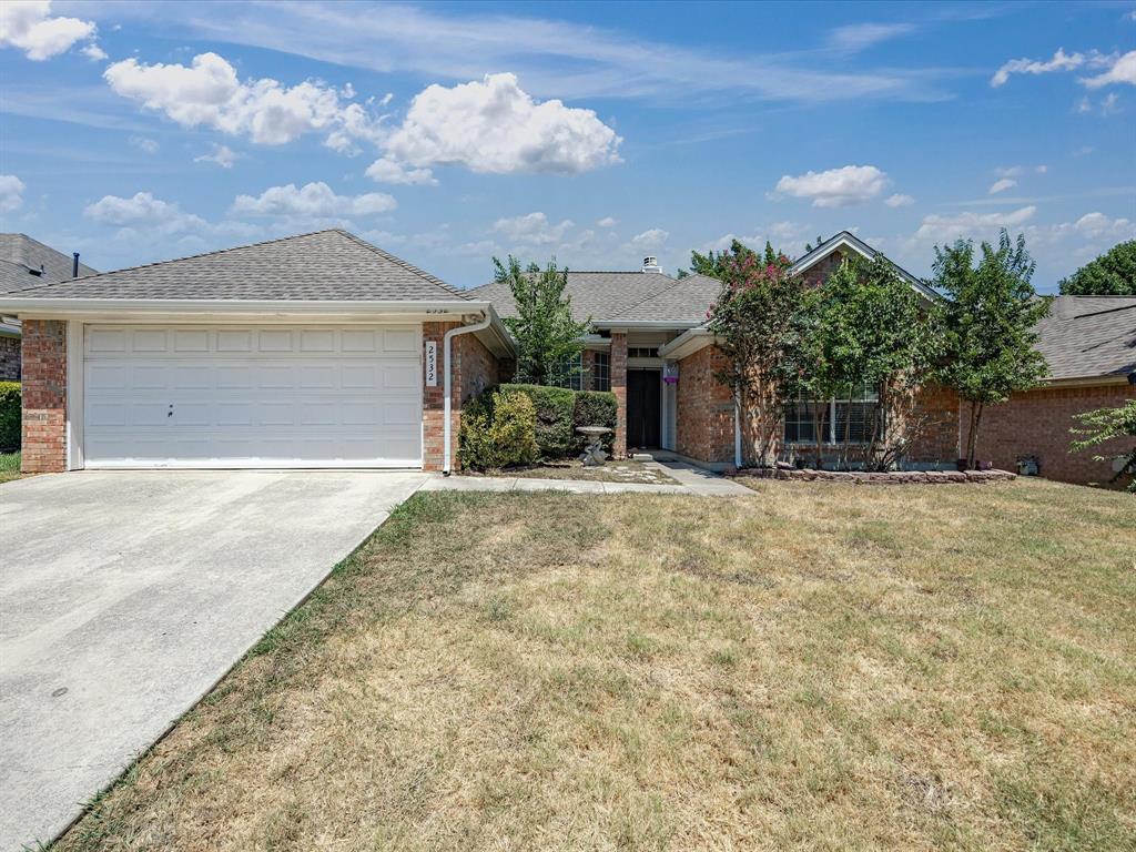 2532 John Drive — photo