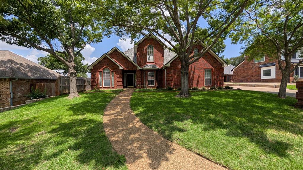 7525 Brentwood Court — photo