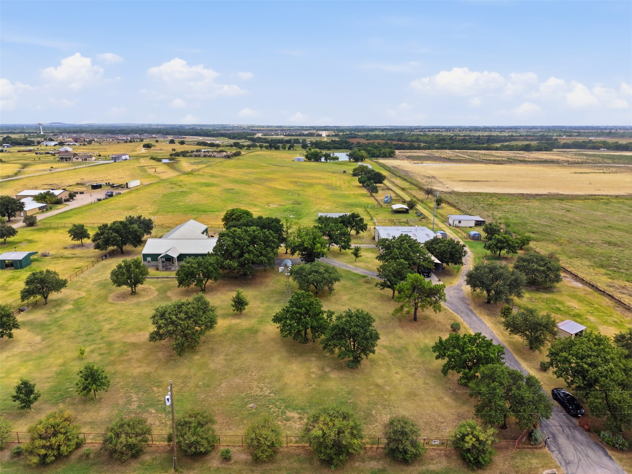 8165 Jackson Road, Krum, TX 76249 — photo 2