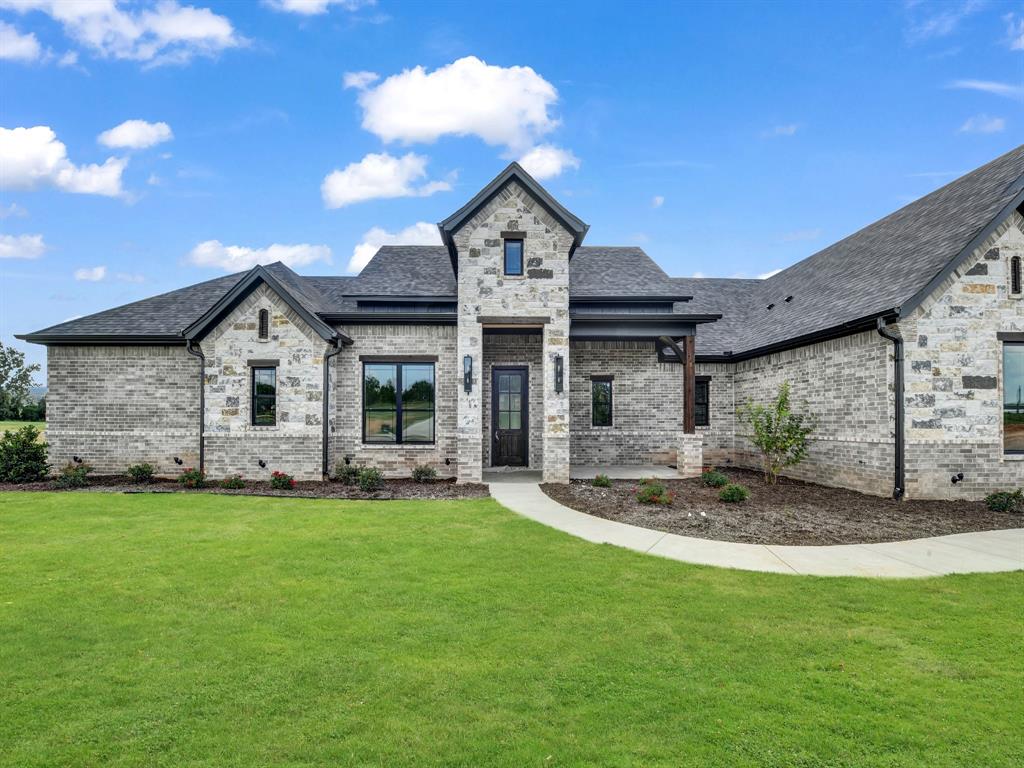 305 Wrangler Court — photo