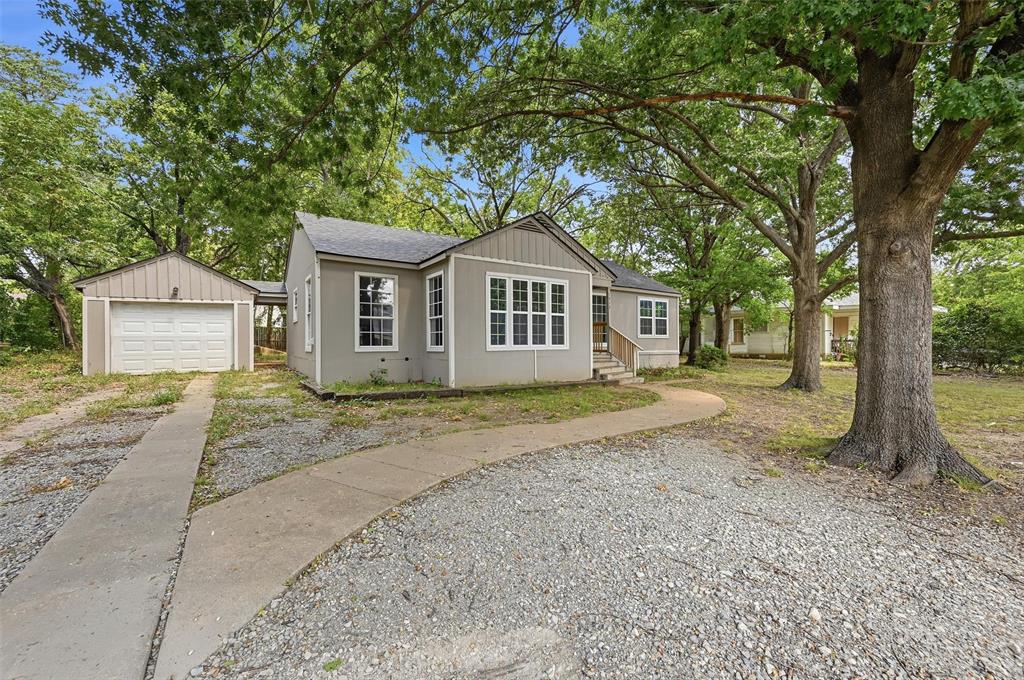 1313 E Lamar Street — photo