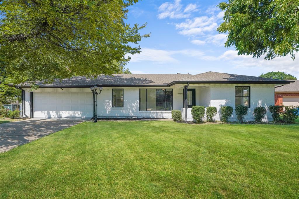1710 Patricia — photo