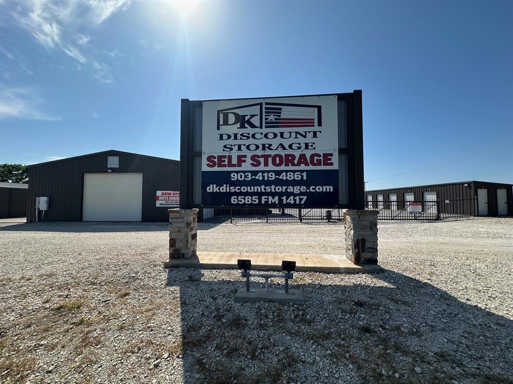 6585 N FM 1417 a — photo