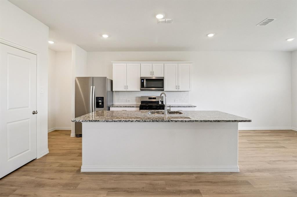 1576 Coldwater Way — photo