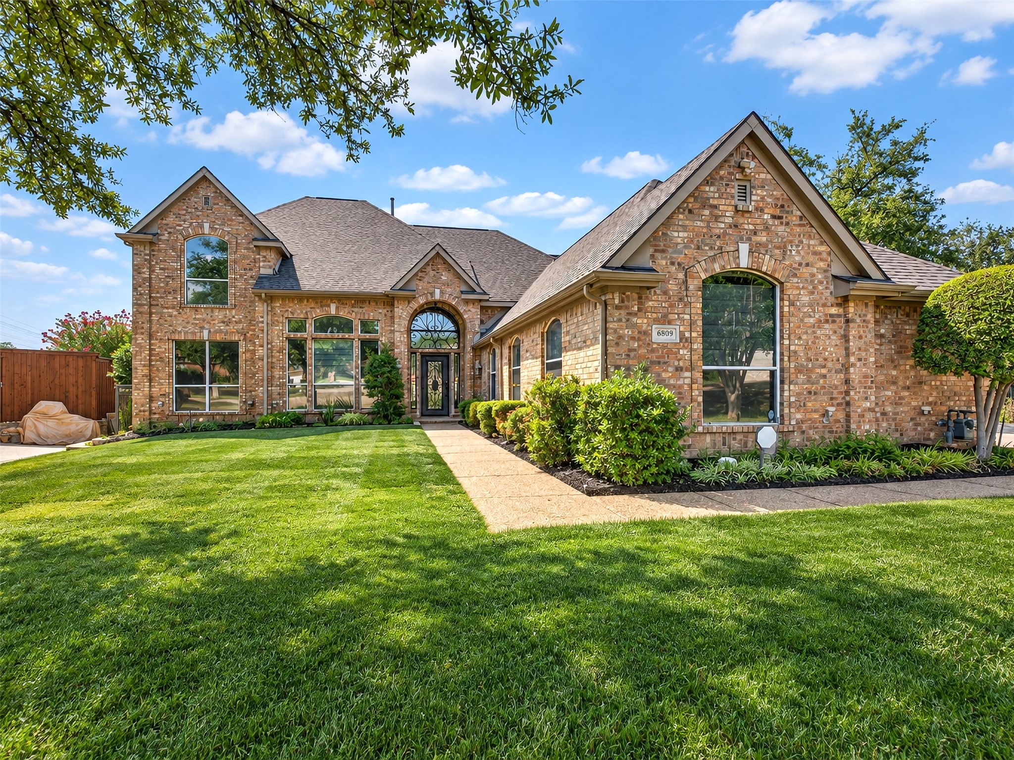 6809 Cedar Ridge Court — photo