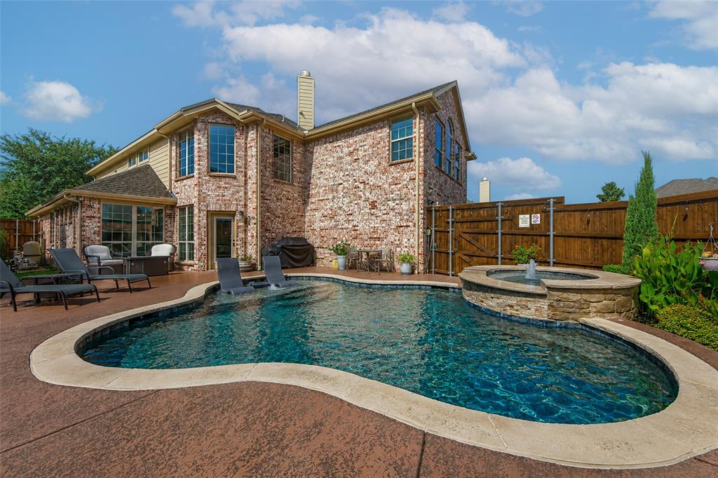904 Cougar Drive — photo