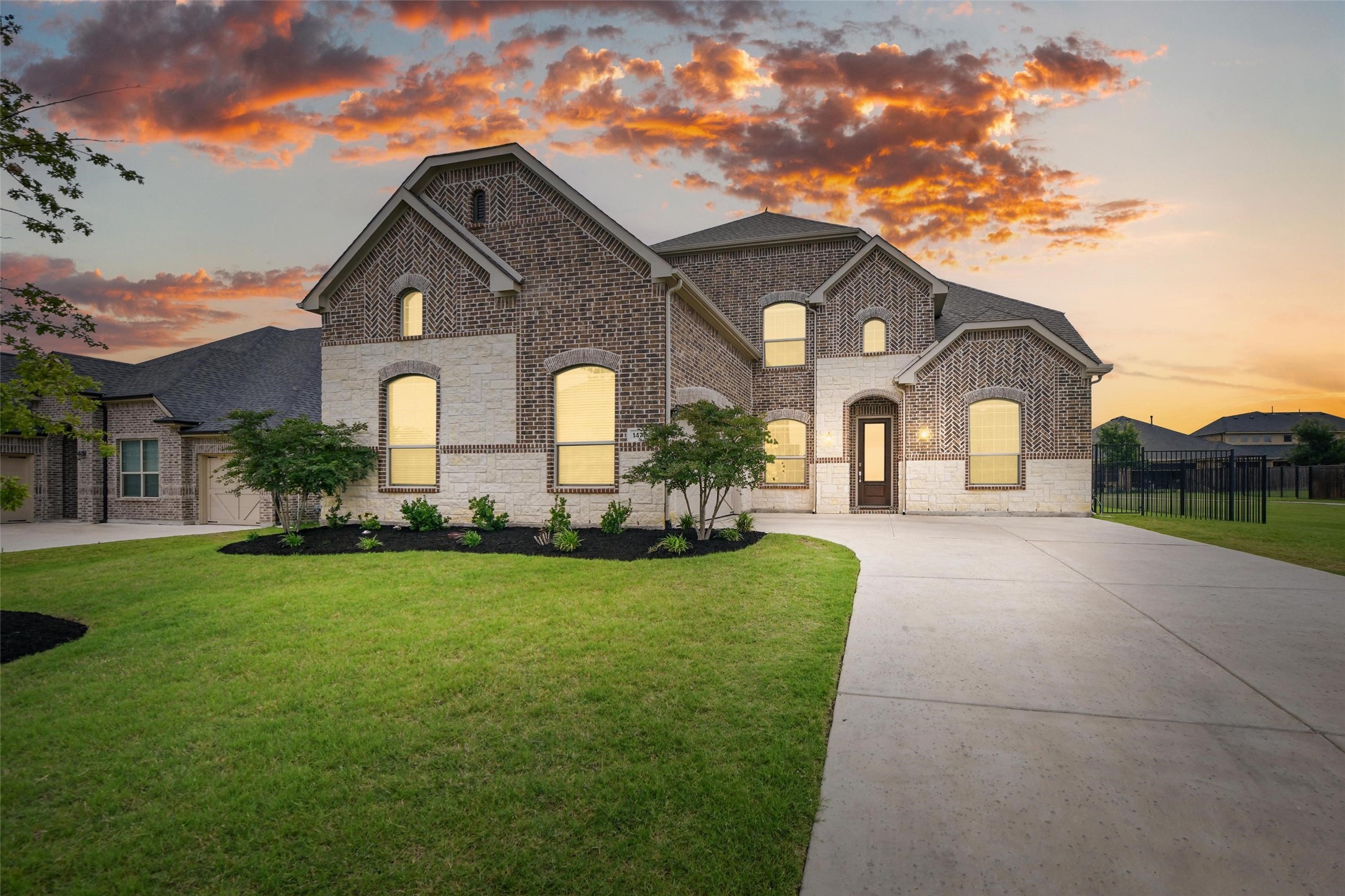 1477 Shooting Star Drive — photo